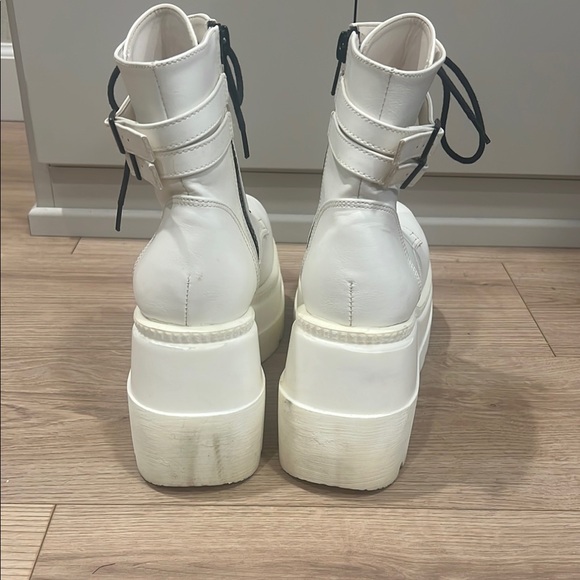 White Shaker 52 - Picture 3 of 10